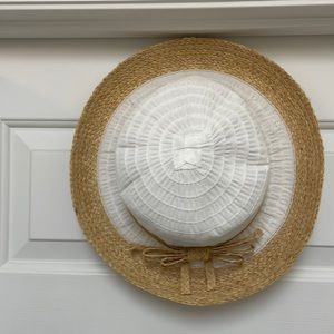 D&Y white beach hat